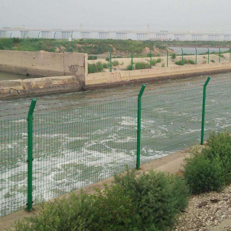 河流护栏网图片9